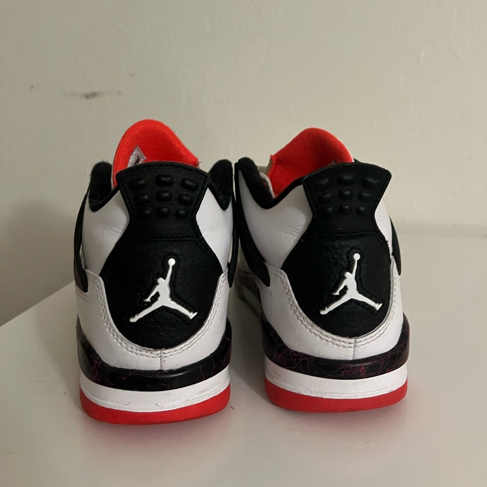 Jordan 4 retro flight nostalgia